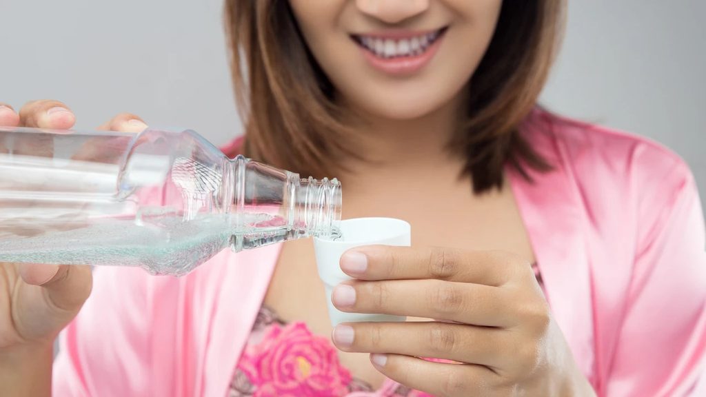Does coconut oil whiten teeth Does coconut oil make your teeth whiter?