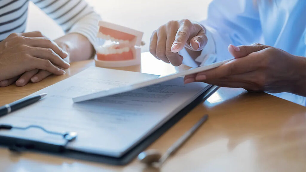 Medical vs dental insurance who pays for what 1 Medical vs dental insurance: who pays for what?