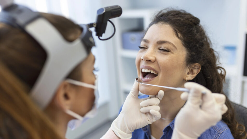 Recovery and aftercare after gum contouring