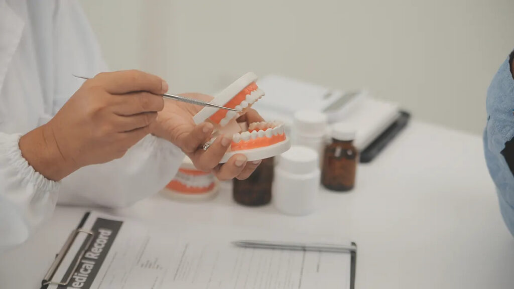 What factors affect single tooth implant cost?